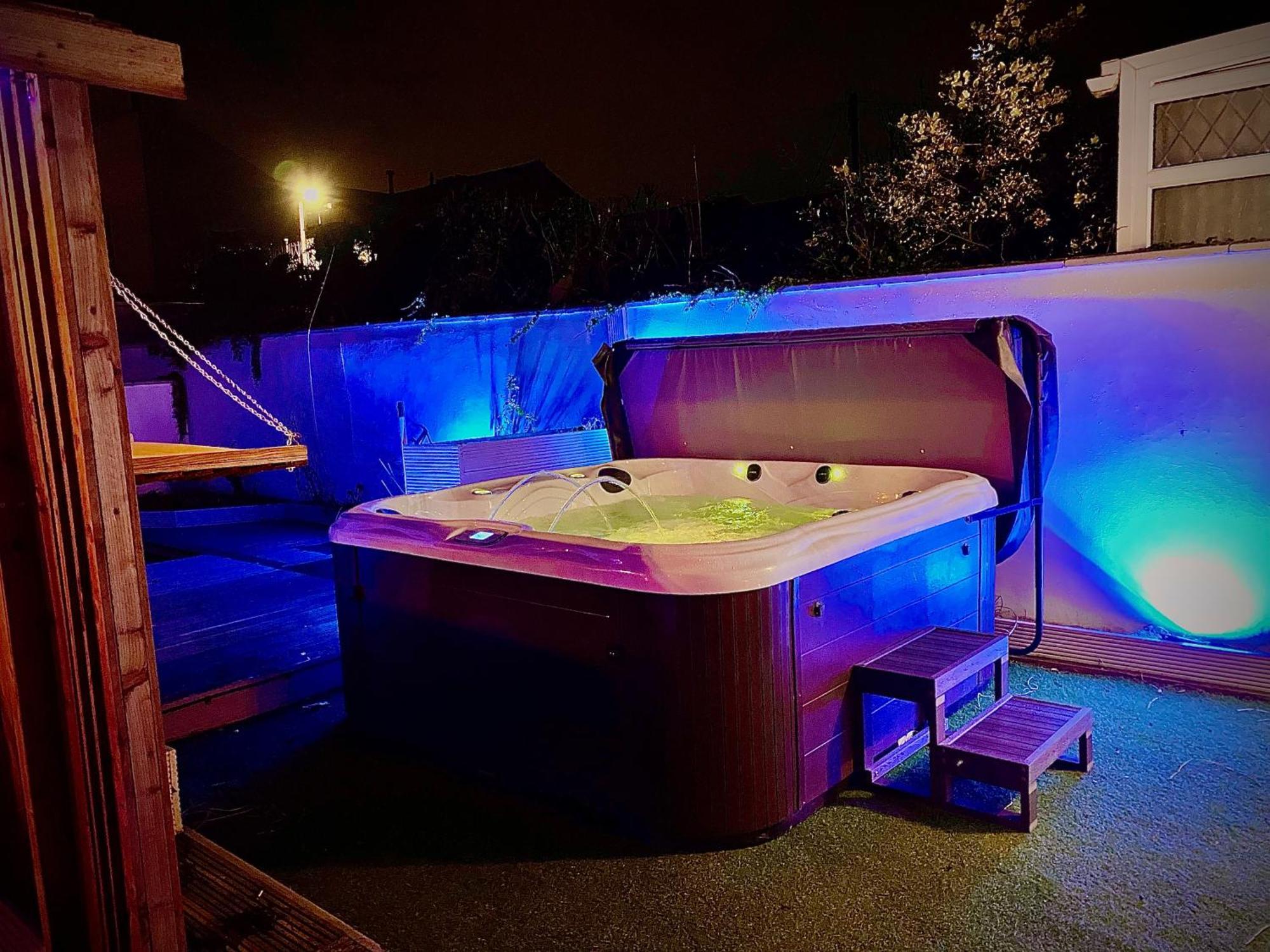 Sleeps10-Parking-Garden-Hottub-Petfriendly Villa Блекпул Екстериор снимка